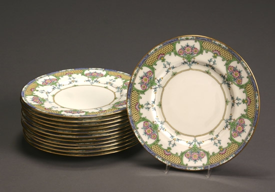 Appraisal: Set of Twelve Minton Dinner Plates Pattern H Retailed by