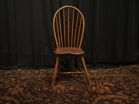 Appraisal: AMERICAN WINDSOR PINE SIDE CHAIR The backrest enclosing spindles above