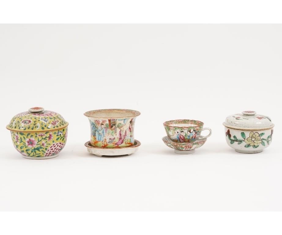 Appraisal: Chinese porcelain tableware th c to include a Rose Mandarin