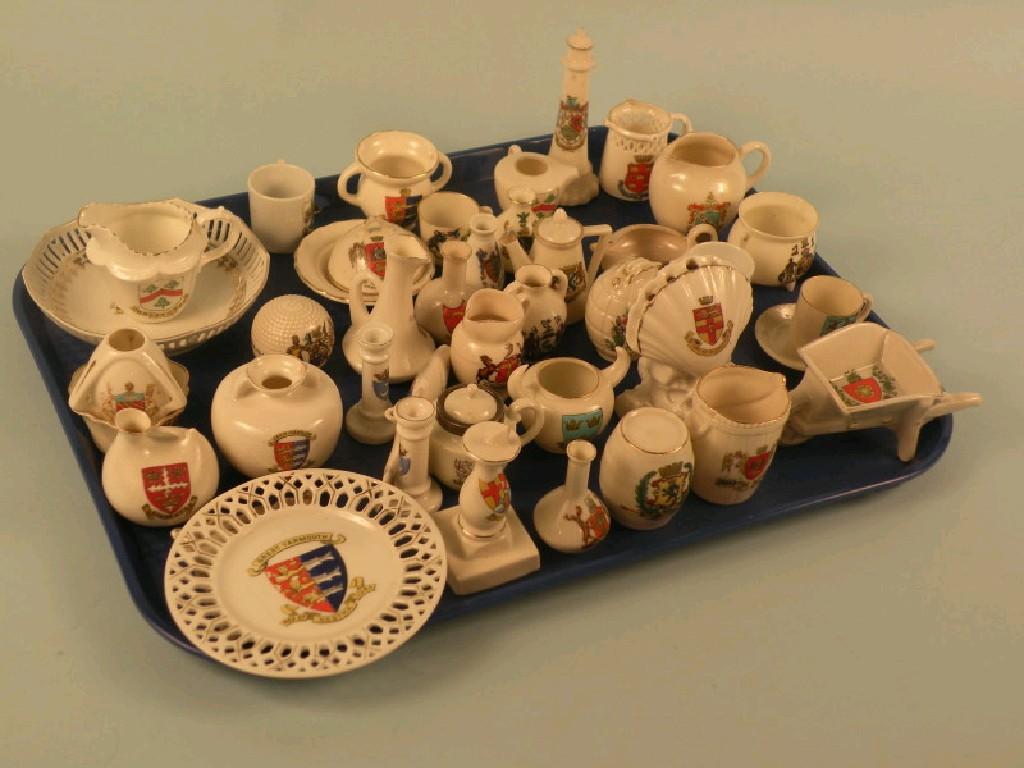 Appraisal: A quantity of crested china to include a golf ball