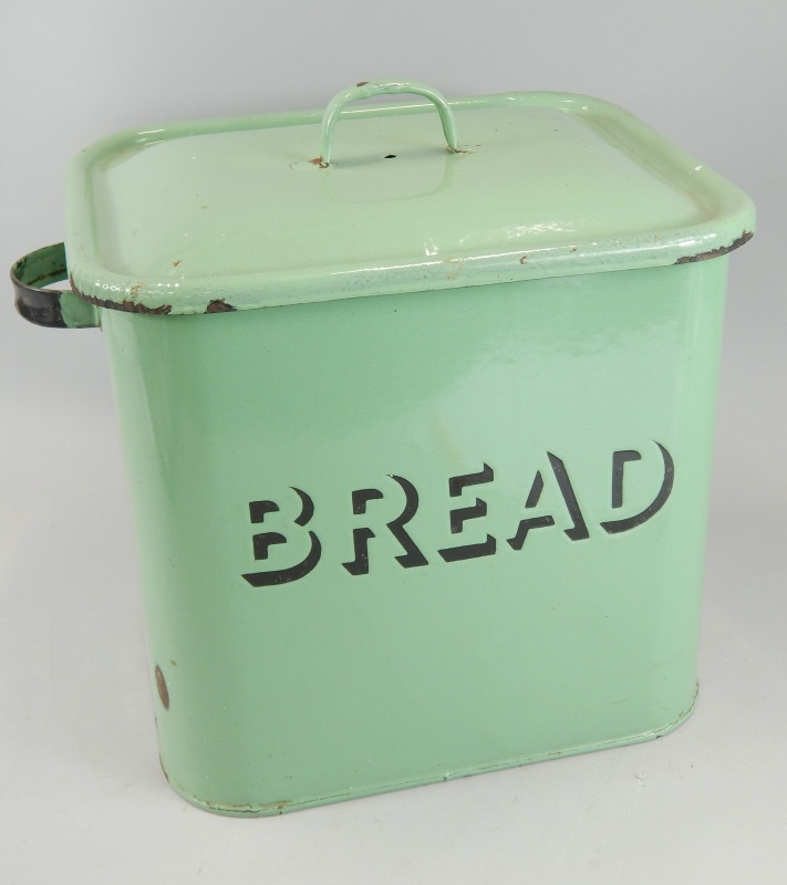 Appraisal: A mid- thC enamel bread bin in green stamped to