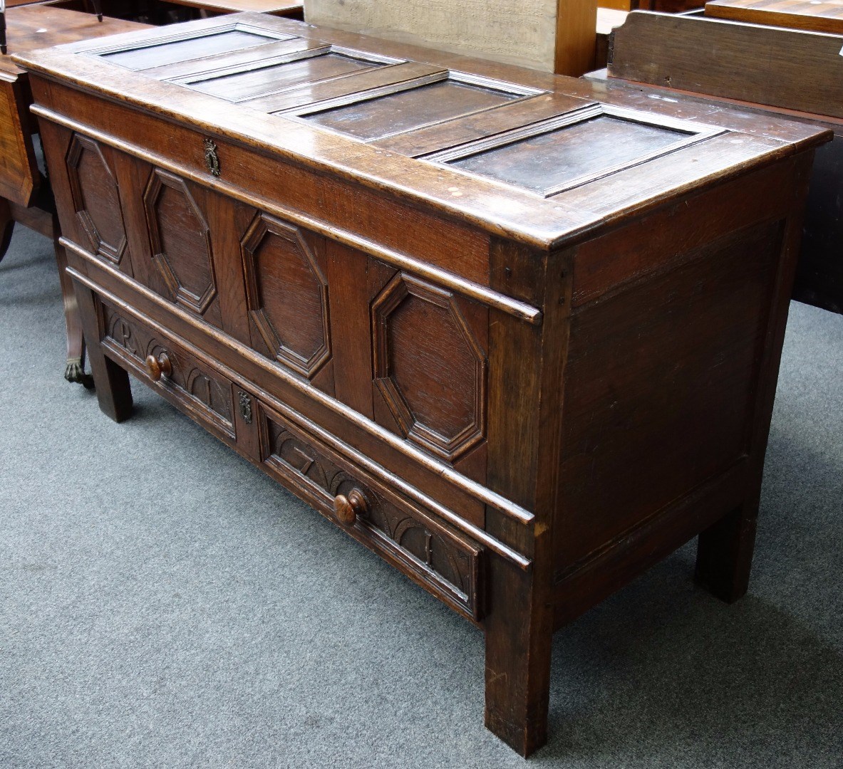 Appraisal: An th century oak mule chest with four panel top