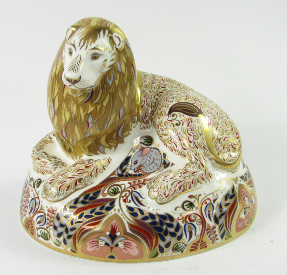 Appraisal: A Royal Crown Derby Imari pattern lion paperweight designed by