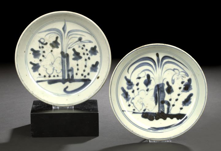 Appraisal: Pair of Chinese Blue and White Porcelain Saucer Dishes th