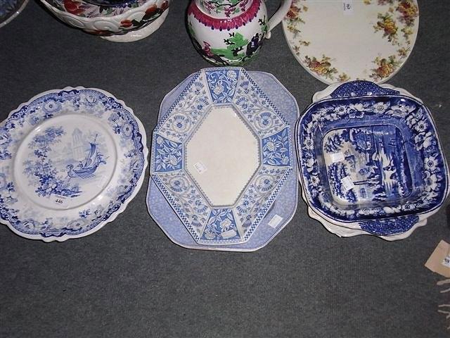 Appraisal: A STAFFORDSHIRE BLUE AND WHITE POTTERY CAKE STAND and other