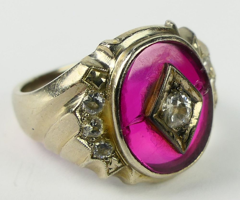 Appraisal: VINTAGE ESTATE GENTS KT WG RUBY DIAMOND RING Size with