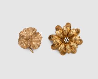 Appraisal: Two Yellow Gold Brooches Two Yellow Gold Broochesone floral-form k