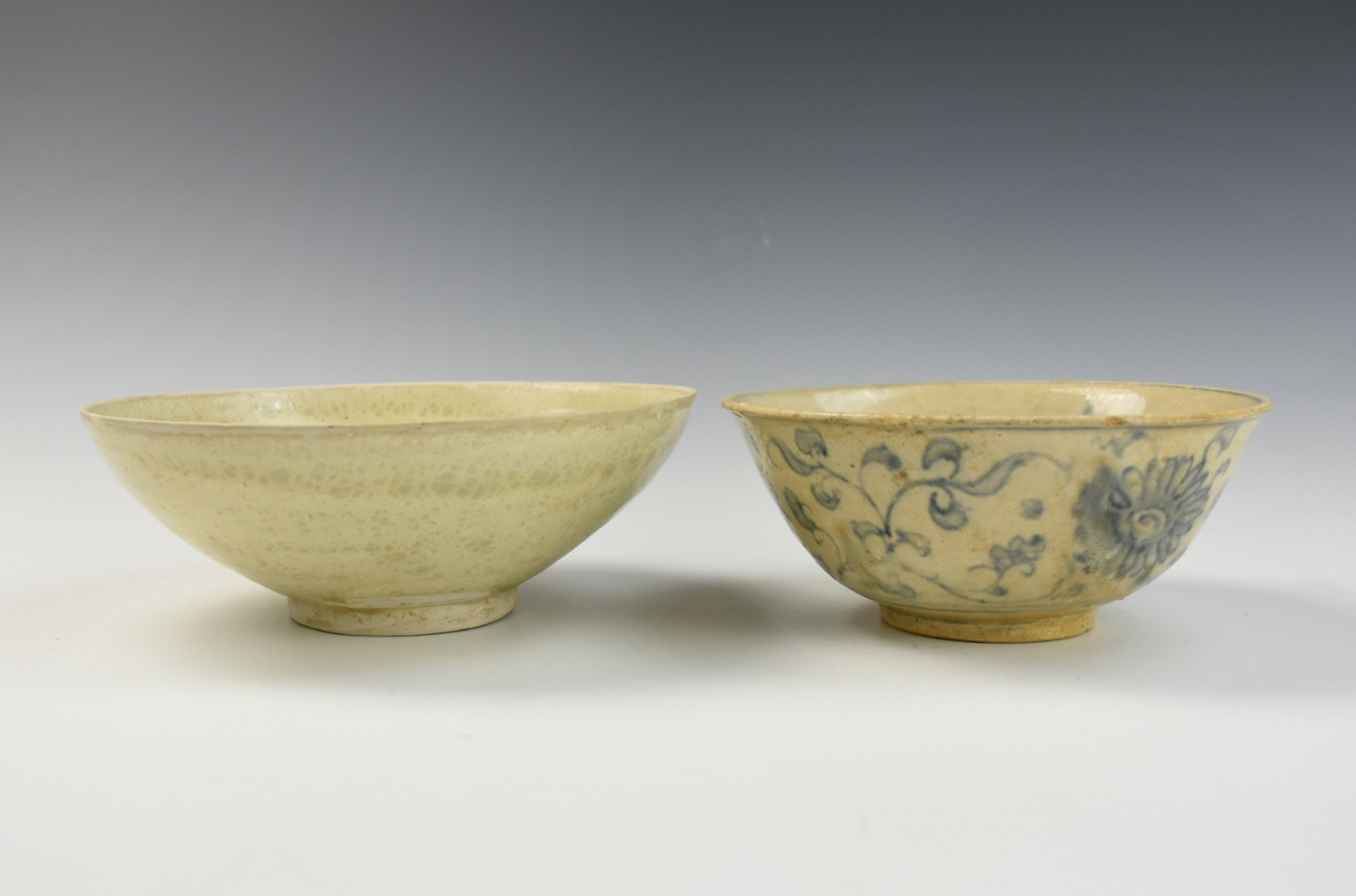 Appraisal: CHINESE BLUE WHITE BOWL AND CELADON GLAZED BOWL Chinese Ming