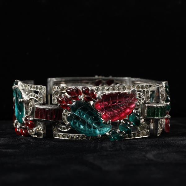 Appraisal: Unmarked Art Deco Bracelet with Molded Red Green Glass Leaves