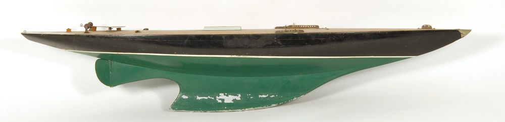 Appraisal: WOODEN POND MODEL th CenturyWith lead keel Hull painted green