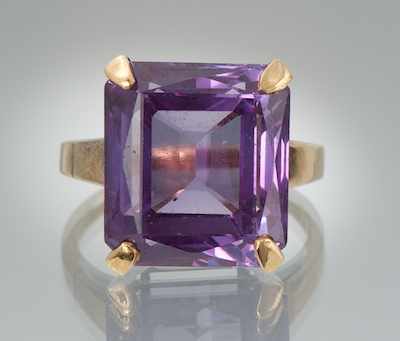 Appraisal: A Ladies' Retro Amethyst Ring k yellow gold ring set