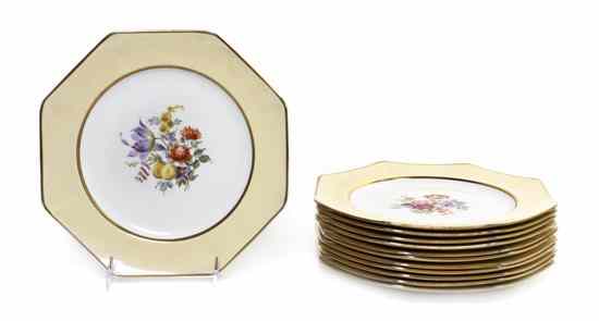 Appraisal: A Set of Twelve English Porcelain Botanical Plates each of