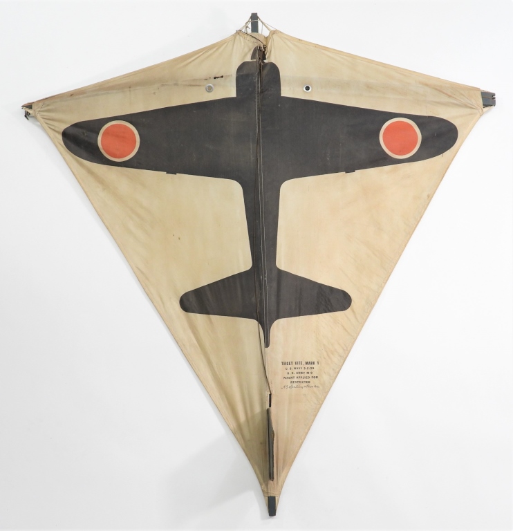 Appraisal: WWII U S SPAULDING TARGET KITE United States Target training