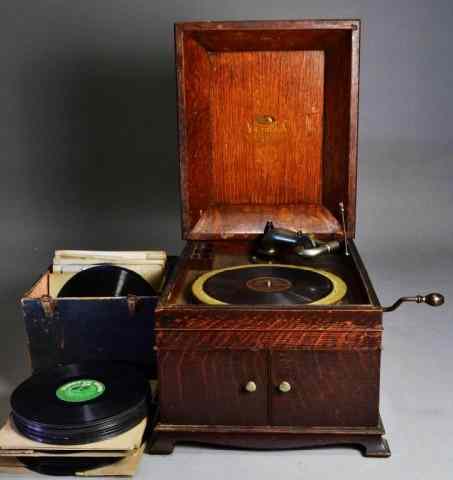 Appraisal: VICTROLA TALKING MACHINE RECORDSTable top Victrola with box of approx