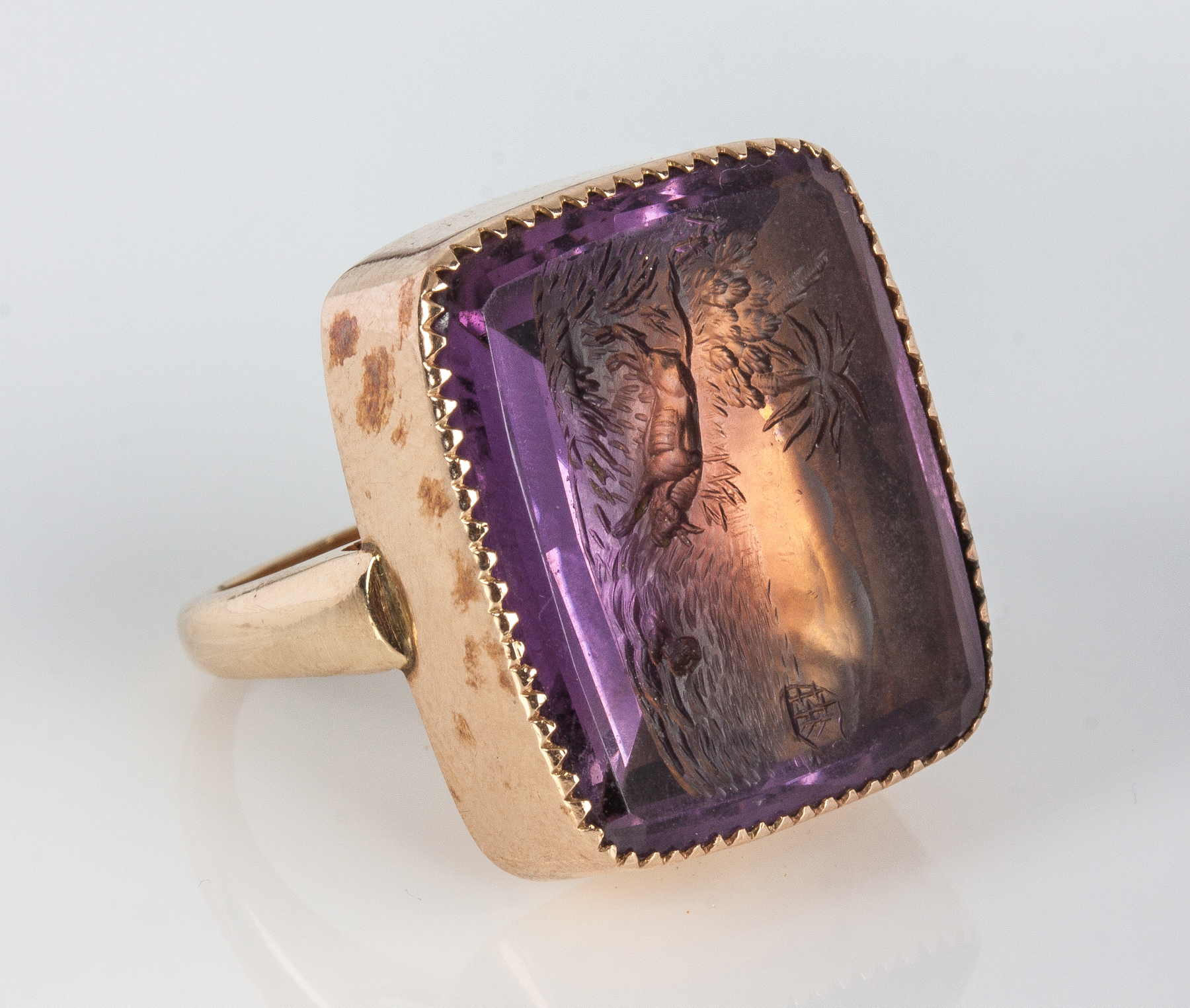 Appraisal: K Gold Engraved Amethyst Ring Engraved with landscape fox boat