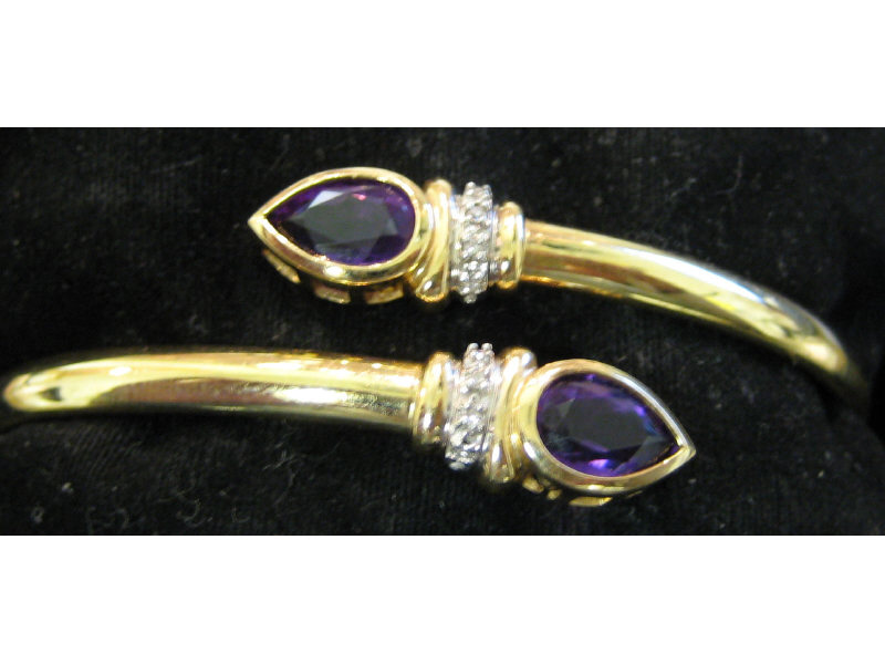 Appraisal: AMETHYST BRACELET k yellow gold bracelet with two pear cut