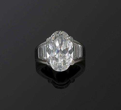 Appraisal: DIAMOND RING G BELIN ca Platinum Elegant ring the top