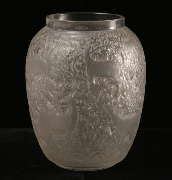 Appraisal: R Lalique Biches art glass vase with a frosted grey