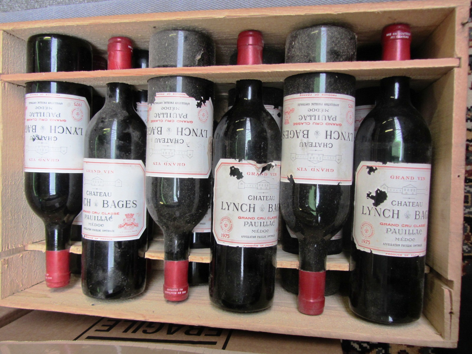 Appraisal: Twelve bottle of Chateau 'Lynch Bages Grand Cru Classe' chateau