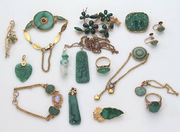 Appraisal: A collection of fifteen jade pieces including four jade opal