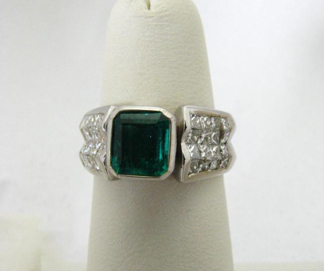 Appraisal: K White Gold Diamond and Emerald ring with princess cut