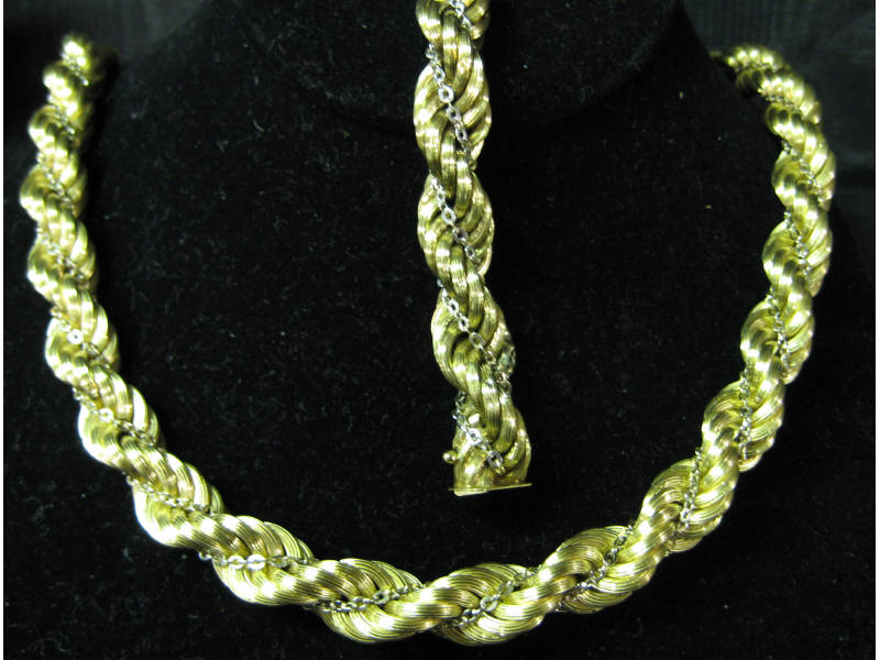 Appraisal: GOLD NECKLACE AND BRACELET k yellow gold fluted rope chain