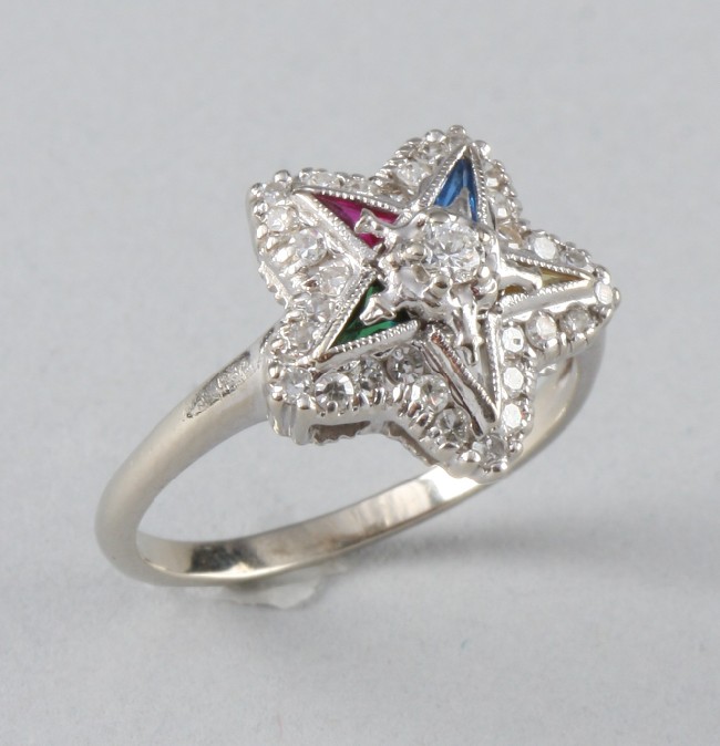 Appraisal: Featuring single round cut diamonds approximately ctw Color GH Clarity