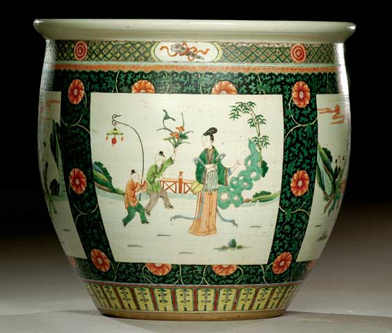 Appraisal: ANTIQUE FAMILLE VERTE JARDINIERE Large and antique Chinese Famille Verte