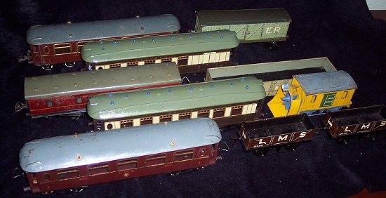 Appraisal: A quantity of Hornby rolling stock including carriages open wagons