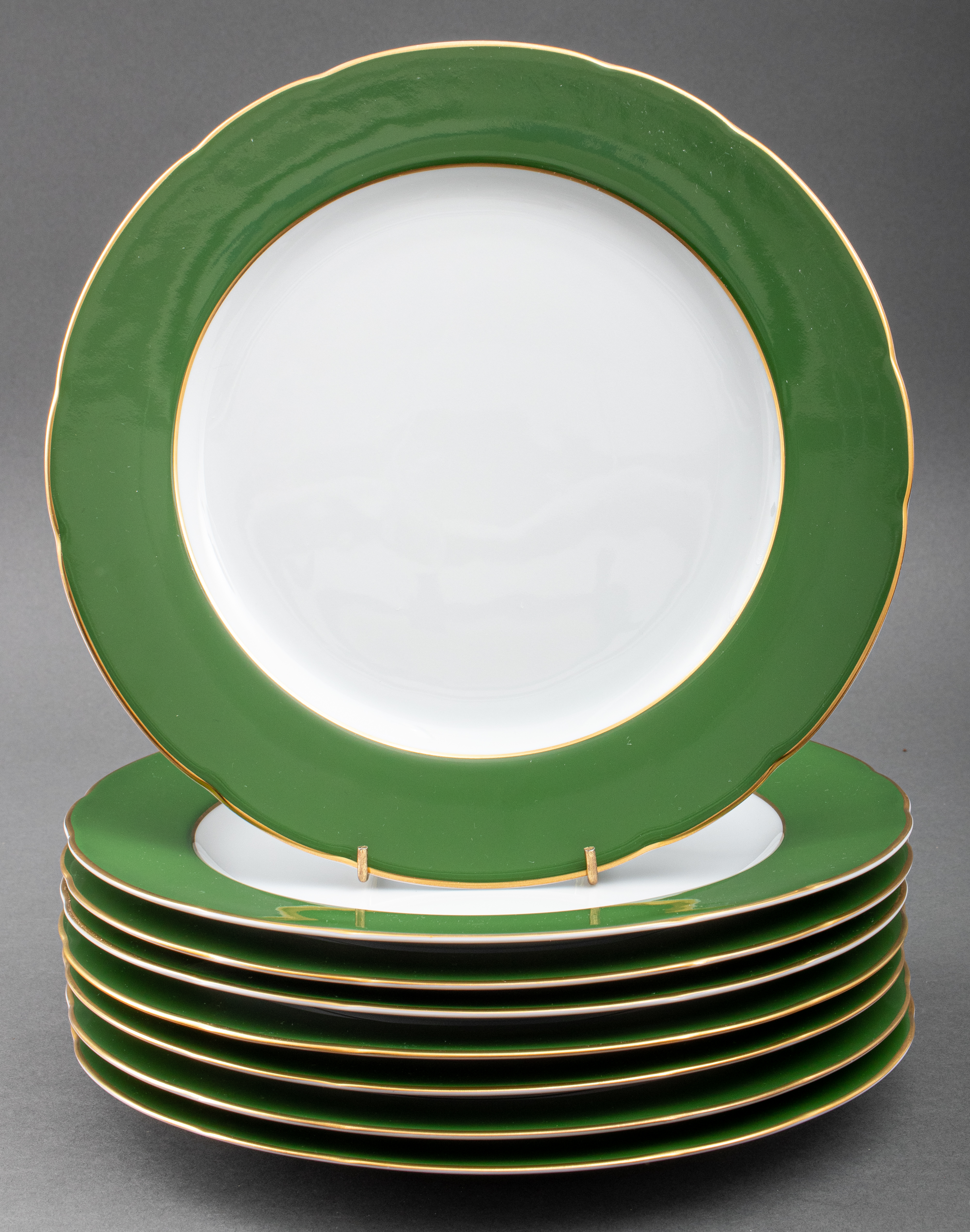 Appraisal: LIMOGES PORCELAIN DINNER PLATES Eight Limoges porcelain dinner plates with