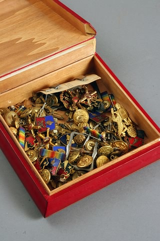 Appraisal: Jewelry box containing large quantity of military buttons ribbon bars