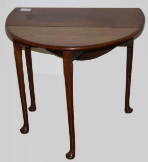 Appraisal: Th C Queen Anne Walnut Table Small th century Queen