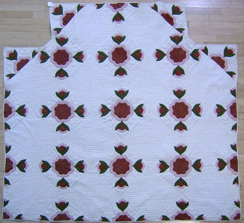 Appraisal: Pennsylvania applique bedcover th c in a floral pattern x