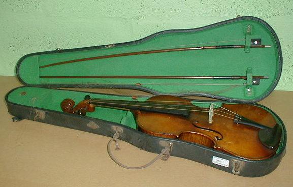 Appraisal: An English violin with a two-part back bearing label for