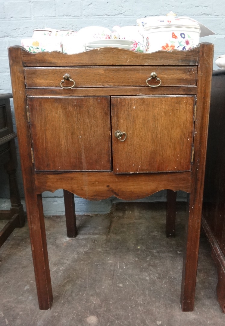 Appraisal: A George III style mahogany tray top night commode early