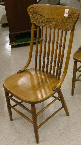 Appraisal: A SET OF FOUR PRESSED-BACK DINING CHAIRS American c of