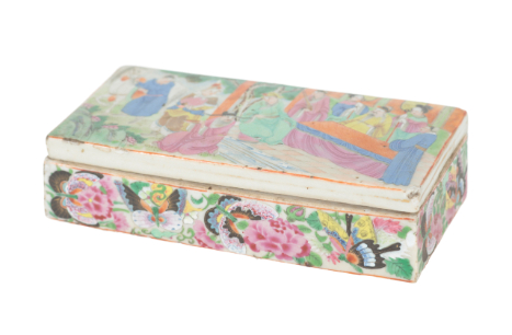 Appraisal: A CANTONESE FAMILLE ROSE PEN BOX Qing of rectangular form