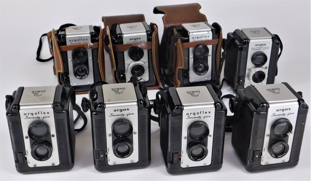 Appraisal: GROUP OF ARGUS TLR CAMERAS Group of Argus TLR cameras