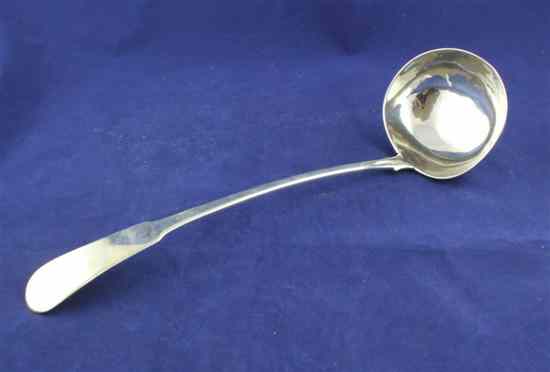 Appraisal: A George IV Scottish silver fiddle pattern soup ladle with