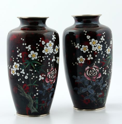 Appraisal: Baluster form prunus blossoms and chrysanthemum on mottled red and