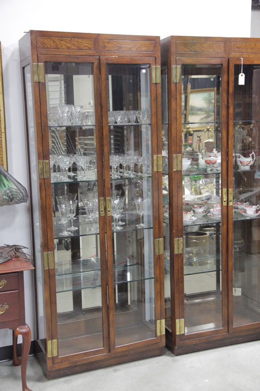 Appraisal: THREE HENREDON DISPLAY CASES Lighted display cases with interior glass