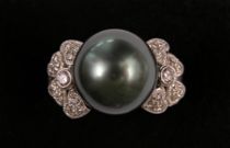 Appraisal: Ladies Black Tahitian Pearl Ring Ladies ring features a mm