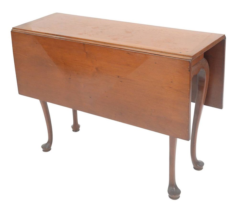 Appraisal: Queen Anne Drop Leaf Table on cabriole legs ending in