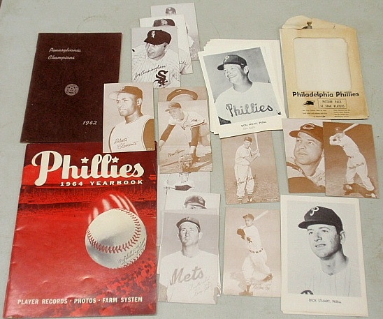 Appraisal: - Group of baseball and sports memorabilia to incl cards