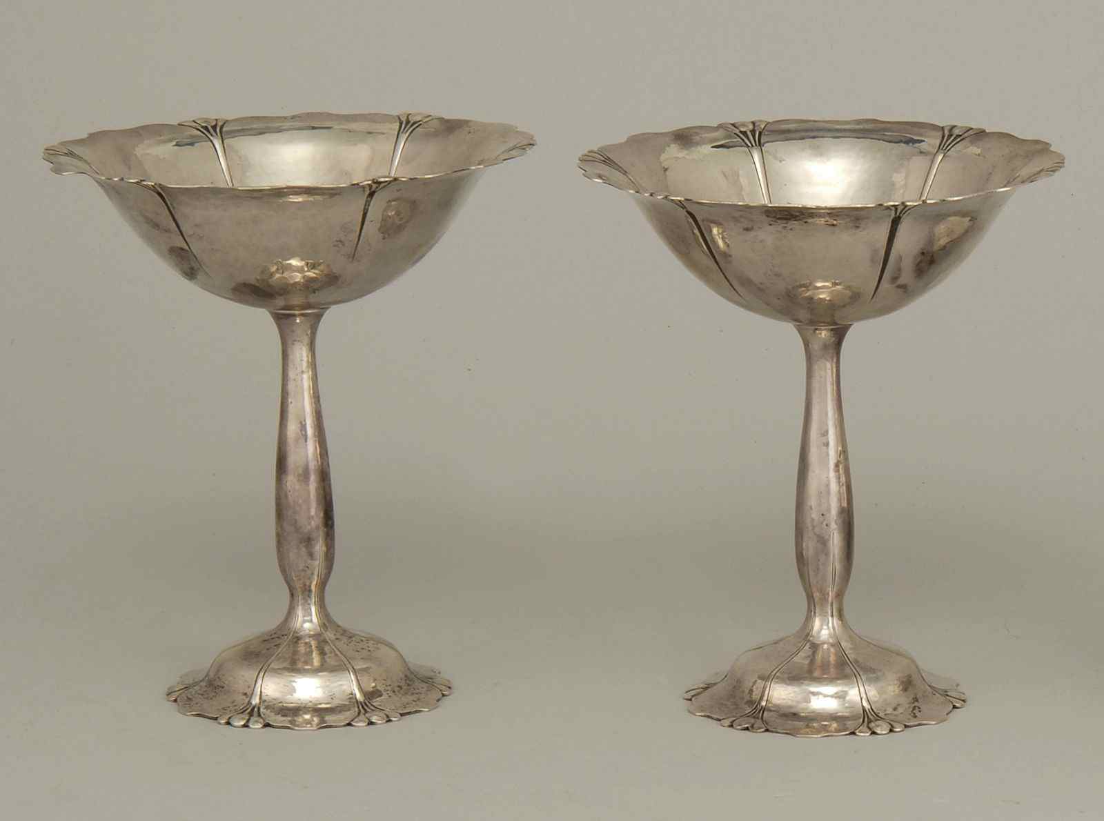 Appraisal: PAIR OF INTERNATIONAL SILVER CO STERLING SILVER FOOTED COMPOTES In