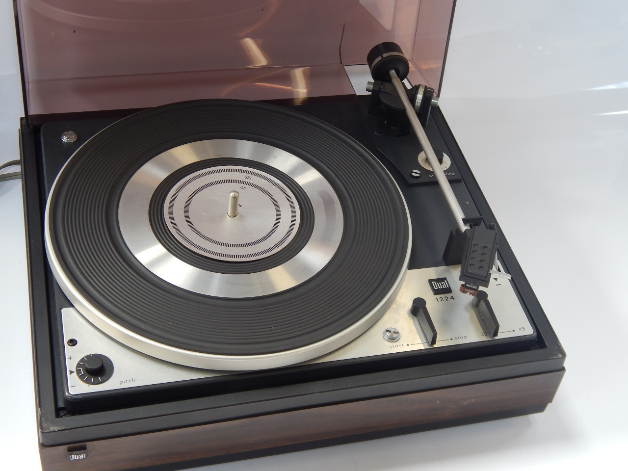 Appraisal: A Dual turntable