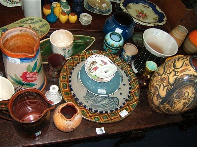 Appraisal: A quantity of English and Continental pottery to include platters