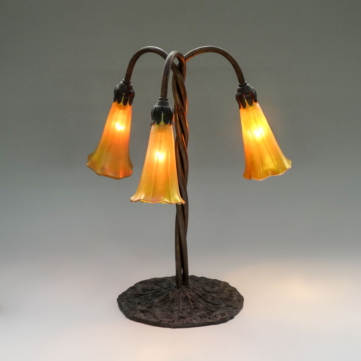 Appraisal: LUNDBERG ART GLASS FLORIFORM LAMP Lundberg studios Floriform table lamp