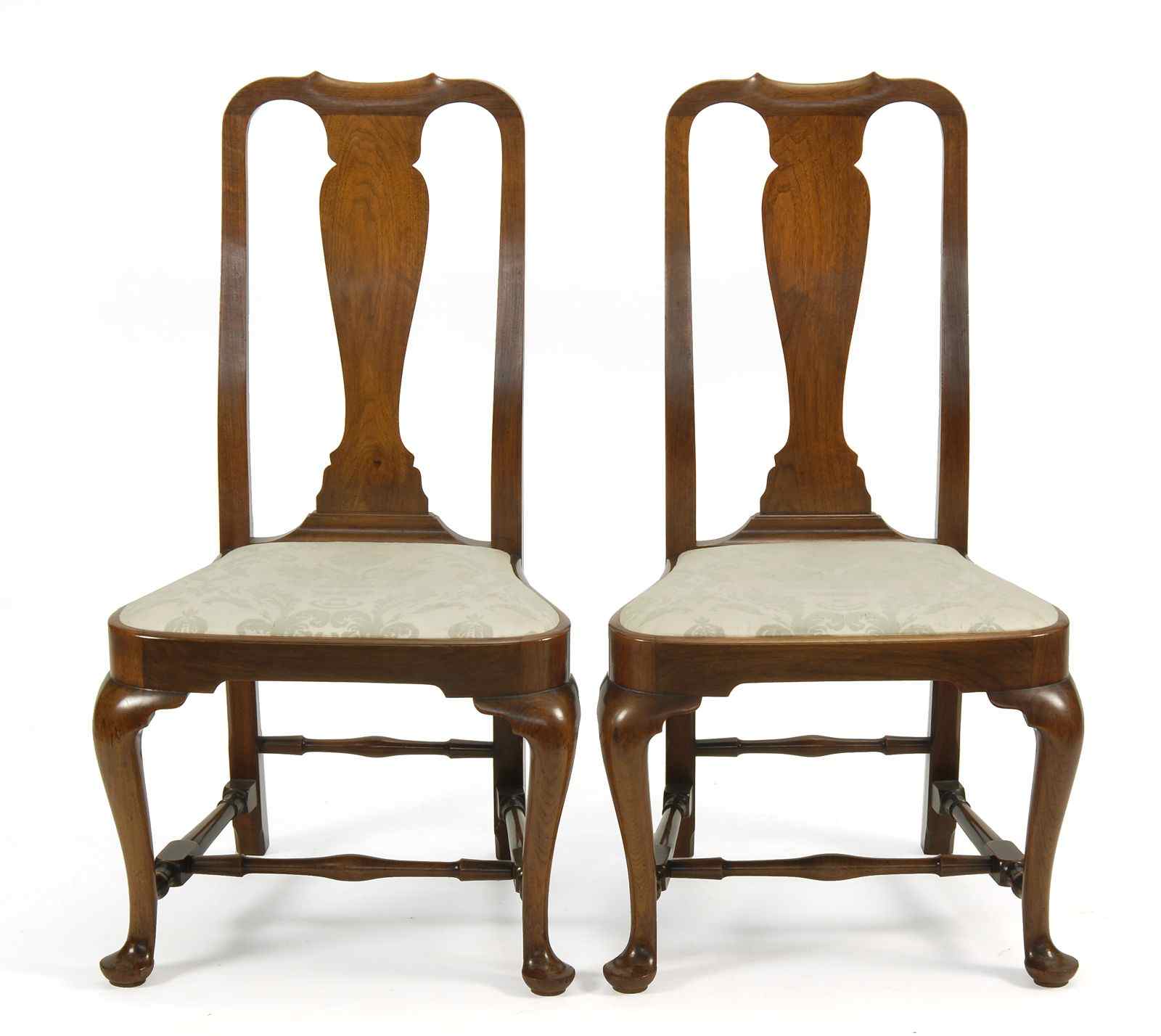 Appraisal: PAIR OF BOSTON QUEEN ANNE-STYLE SIDE CHAIRSMid- th CenturyIn walnut