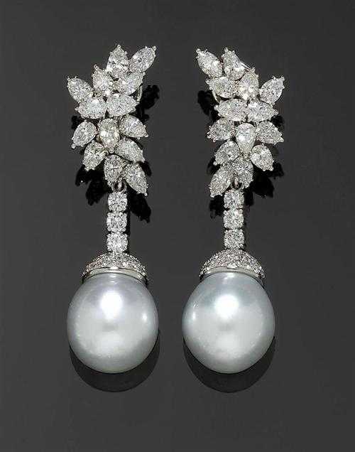 Appraisal: DIAMOND AND PEARL PENDANT EARRINGS ca White gold Very elegant